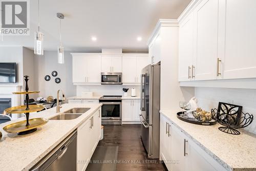 23 Spryfield Trail, Clarington, ON - Indoor Photo Showing Kitchen With Double Sink With Upgraded Kitchen