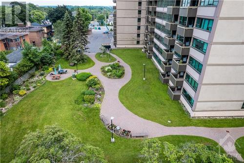 555 Brittany Drive Unit#1113, Ottawa, ON - Outdoor