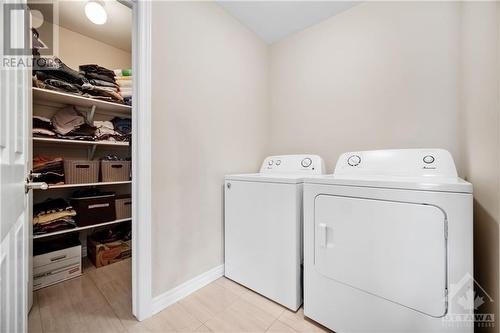 560 Chimney Corner Terrace, Ottawa, ON - Indoor Photo Showing Laundry Room