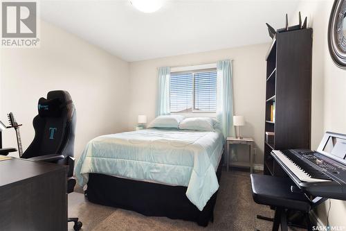 131 Plains Circle, Pilot Butte, SK - Indoor Photo Showing Bedroom