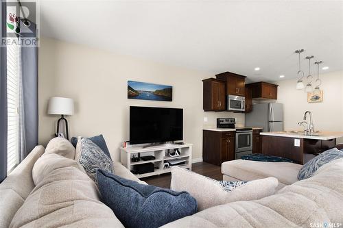 131 Plains Circle, Pilot Butte, SK - Indoor Photo Showing Living Room