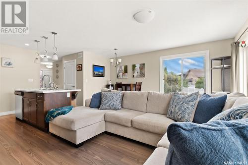 131 Plains Circle, Pilot Butte, SK - Indoor Photo Showing Living Room