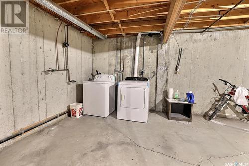 4170 Castle Road, Regina, SK - Indoor Photo Showing Laundry Room