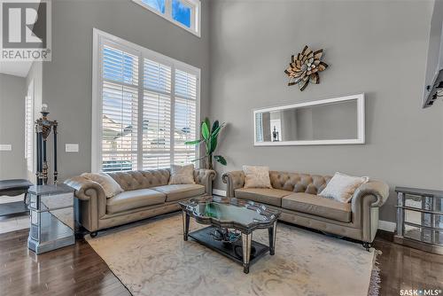 210 Mahabir Court, Saskatoon, SK - Indoor Photo Showing Living Room