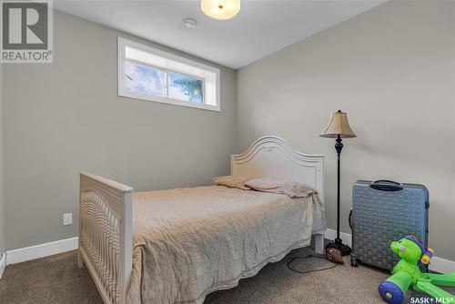 210 Mahabir Court, Saskatoon, SK - Indoor Photo Showing Bedroom