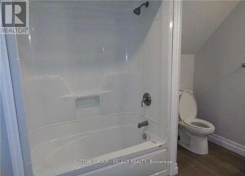 Lower - 83 Britannia Avenue, London, ON - Indoor Photo Showing Bathroom