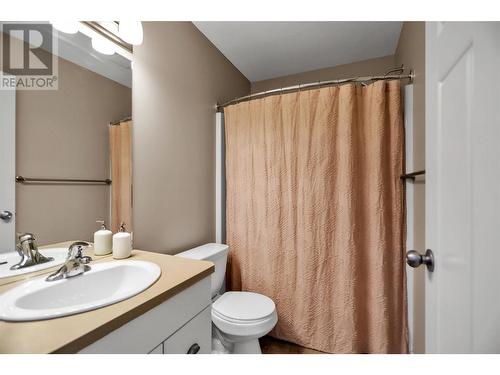 120 Hartman Road Unit# 130 Lot# 7, Kelowna, BC - Indoor Photo Showing Bathroom