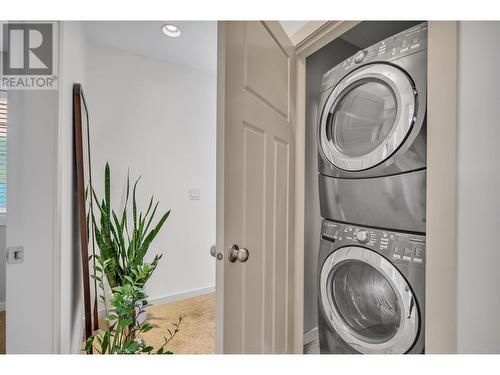 120 Hartman Road Unit# 130 Lot# 7, Kelowna, BC - Indoor Photo Showing Laundry Room