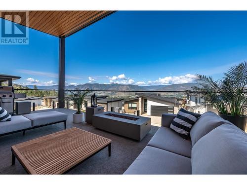 120 Fawn Court, Penticton, BC - Outdoor With Exterior