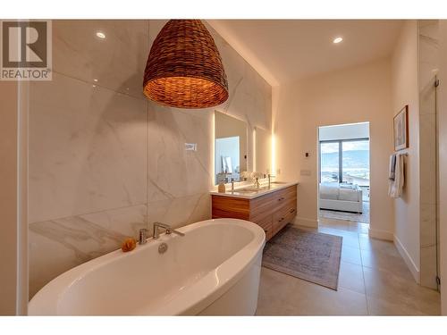 120 Fawn Court, Penticton, BC - Indoor Photo Showing Bathroom