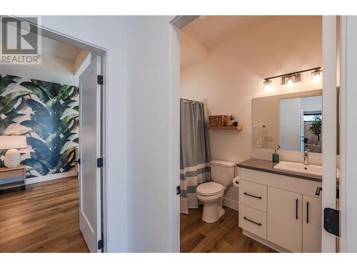 120 Fawn Court, Penticton, BC - Indoor Photo Showing Bathroom