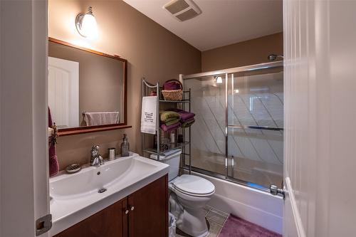 102-361 Brunswick Street, Penticton, BC - Indoor Photo Showing Bathroom