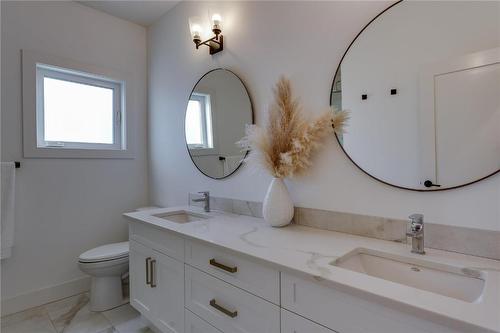 1349 Orchard Drive, Kelowna, BC - Indoor Photo Showing Bathroom