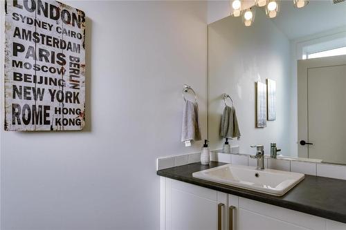 1349 Orchard Drive, Kelowna, BC - Indoor Photo Showing Bathroom