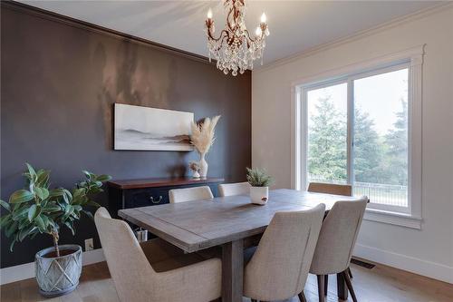 1349 Orchard Drive, Kelowna, BC - Indoor Photo Showing Dining Room