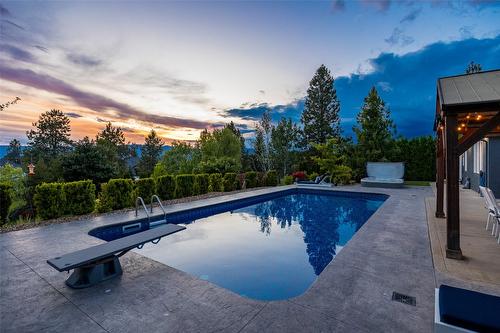 4320 Bedford Road, Kelowna, BC - Outdoor With In Ground Pool