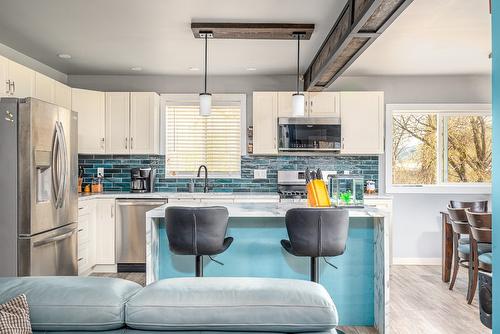 3312 6 Highway, Lumby, BC - Indoor Photo Showing Kitchen