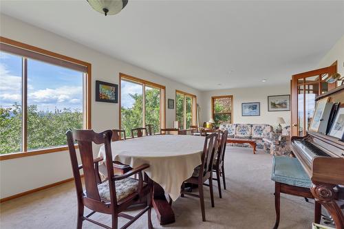 5600 Hartnell Road, Vernon, BC - Indoor Photo Showing Dining Room