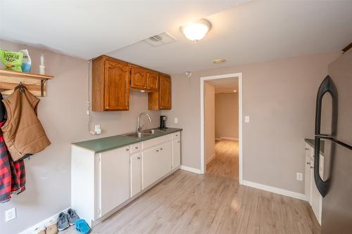294 Norton Street, Penticton, BC - Indoor Photo Showing Kitchen