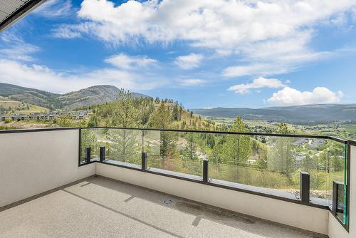 981 Lochness Street, Kelowna, BC - Outdoor With Balcony With View