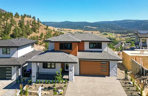 981 Lochness Street, Kelowna, BC - Outdoor With Facade