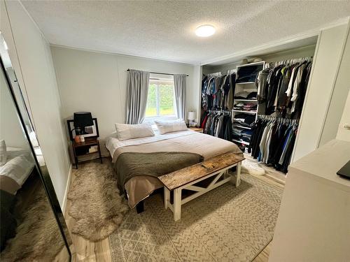 862 Hwy 5A, Princeton, BC - Indoor Photo Showing Bathroom