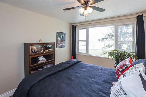 78 Tapleytown Road, Hamilton, ON - Indoor Photo Showing Bedroom