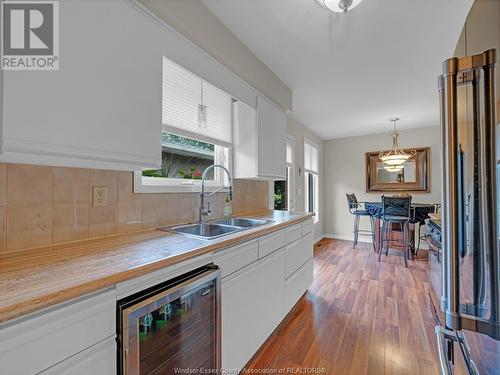 9590 Kerby, Windsor, ON - Indoor Photo Showing Kitchen With Double Sink