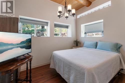 789 Toy Creek Road, Kaleden, BC - Indoor Photo Showing Bedroom