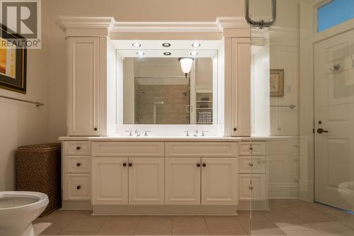 64 Queens Road, St. John'S, NL - Indoor Photo Showing Bathroom