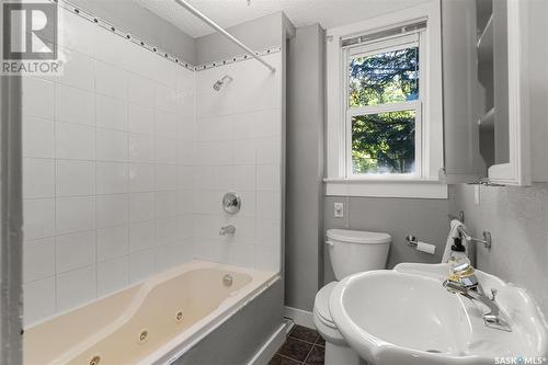 1028 Aird Street, Saskatoon, SK - Indoor Photo Showing Bathroom