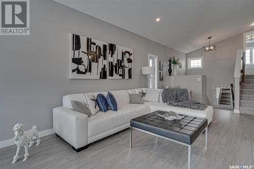 579 Myles Heidt Manor, Saskatoon, SK - Indoor Photo Showing Living Room