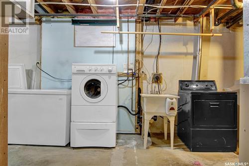 304 Ottawa Street N, Regina, SK - Indoor Photo Showing Laundry Room