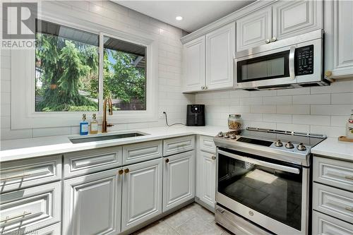 308 Lexington Road, Waterloo, ON - Indoor Photo Showing Kitchen