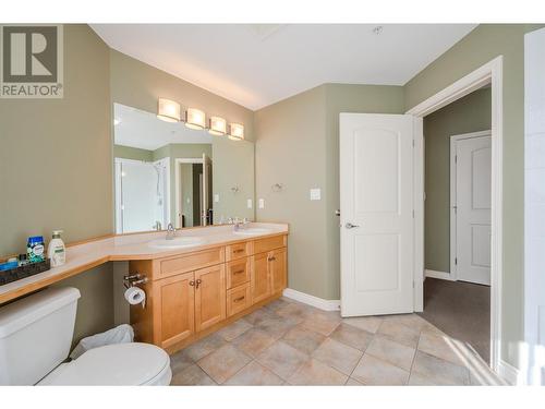 100 Lakeshore Drive Unit# 515, Penticton, BC - Indoor Photo Showing Bathroom