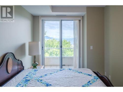 100 Lakeshore Drive Unit# 515, Penticton, BC - Indoor Photo Showing Bedroom