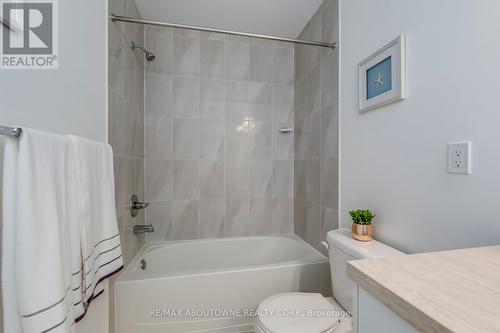 12 George Manor, Niagara-On-The-Lake, ON - Indoor Photo Showing Bathroom