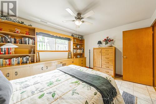 19 Dauphine Place, Welland, ON - Indoor Photo Showing Bedroom