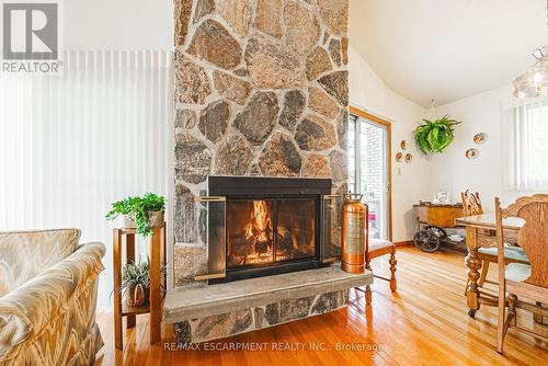 19 Dauphine Place, Welland, ON - Indoor Photo Showing Living Room With Fireplace