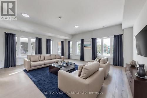 13 - 6701 Thorold Stone Road, Niagara Falls, ON - Indoor Photo Showing Living Room