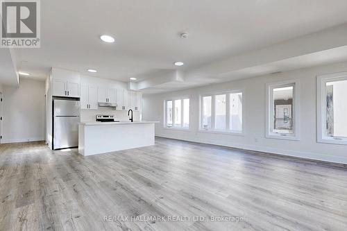 13 - 6701 Thorold Stone Road, Niagara Falls, ON - Indoor Photo Showing Kitchen