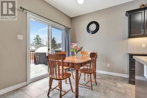 7 Cavendish Court, Norfolk (Simcoe), ON - Indoor Photo Showing Dining Room