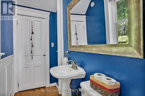 317 Mark Street, Peterborough, ON - Indoor Photo Showing Bathroom