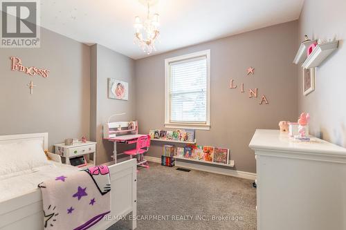 203 West 31St Street, Hamilton, ON - Indoor Photo Showing Bedroom