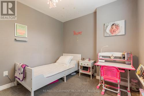 203 West 31St Street, Hamilton, ON - Indoor Photo Showing Bedroom