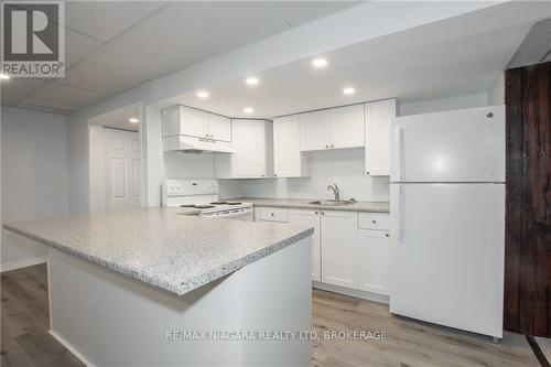 12 Milton Road, St. Catharines, ON - Indoor Photo Showing Kitchen
