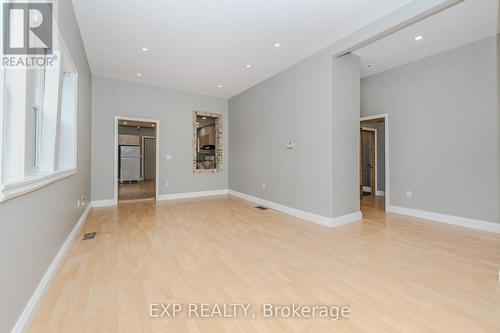 12 Fleet Street, Brantford, ON - Indoor Photo Showing Other Room