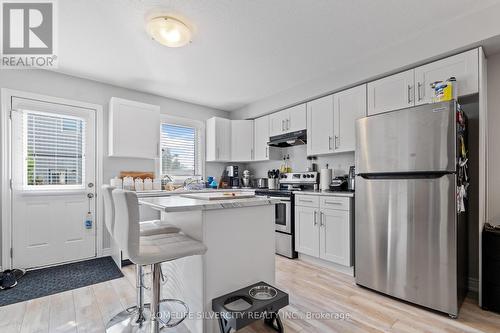 40 - 7768 Ascot Circle, Niagara Falls, ON - Indoor Photo Showing Kitchen With Stainless Steel Kitchen