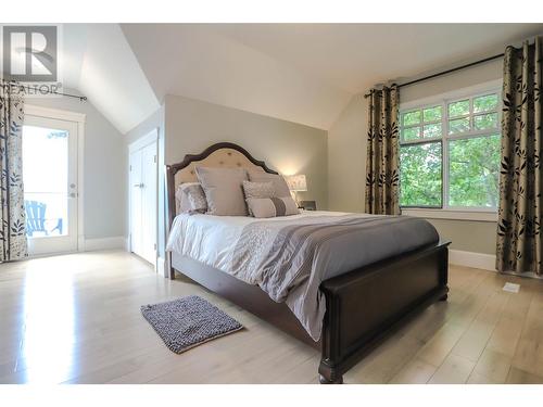 124 Mctavish Avenue, Kelowna, BC - Indoor Photo Showing Bedroom