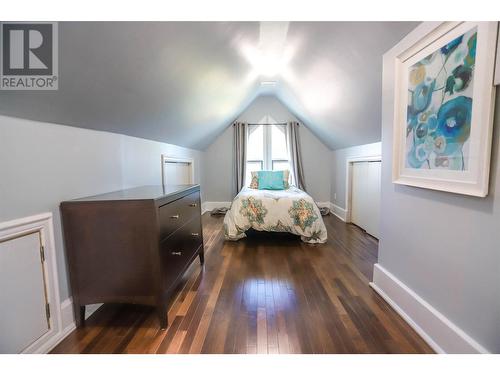 124 Mctavish Avenue, Kelowna, BC - Indoor Photo Showing Bedroom